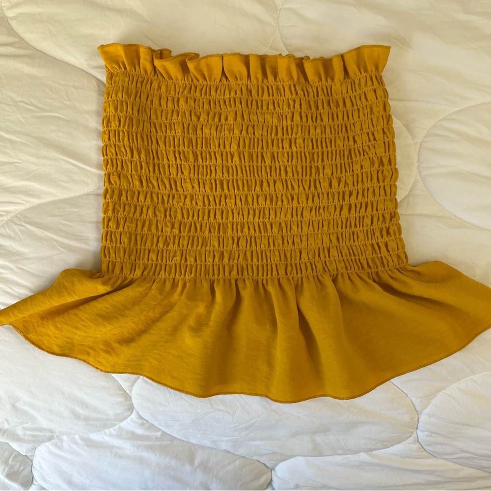Yellow ruffled tube top